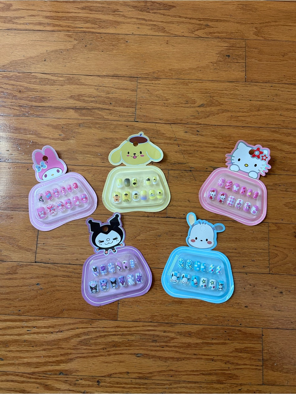 NWT Sanrio Character kids Press-On Nail Sets of 5